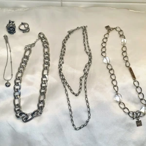 Smycken i silver - Knappt använda stainless steel