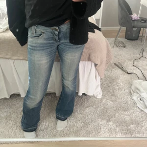 Low waisted jeans - Jätte fina jeans från lee 