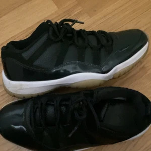 Jordan low - Svarta jordan low priset kan diskuteras 