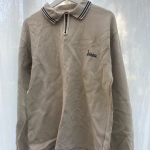 Snygg piké tröja  - Vintage piké från Jack & Jones, oversize 