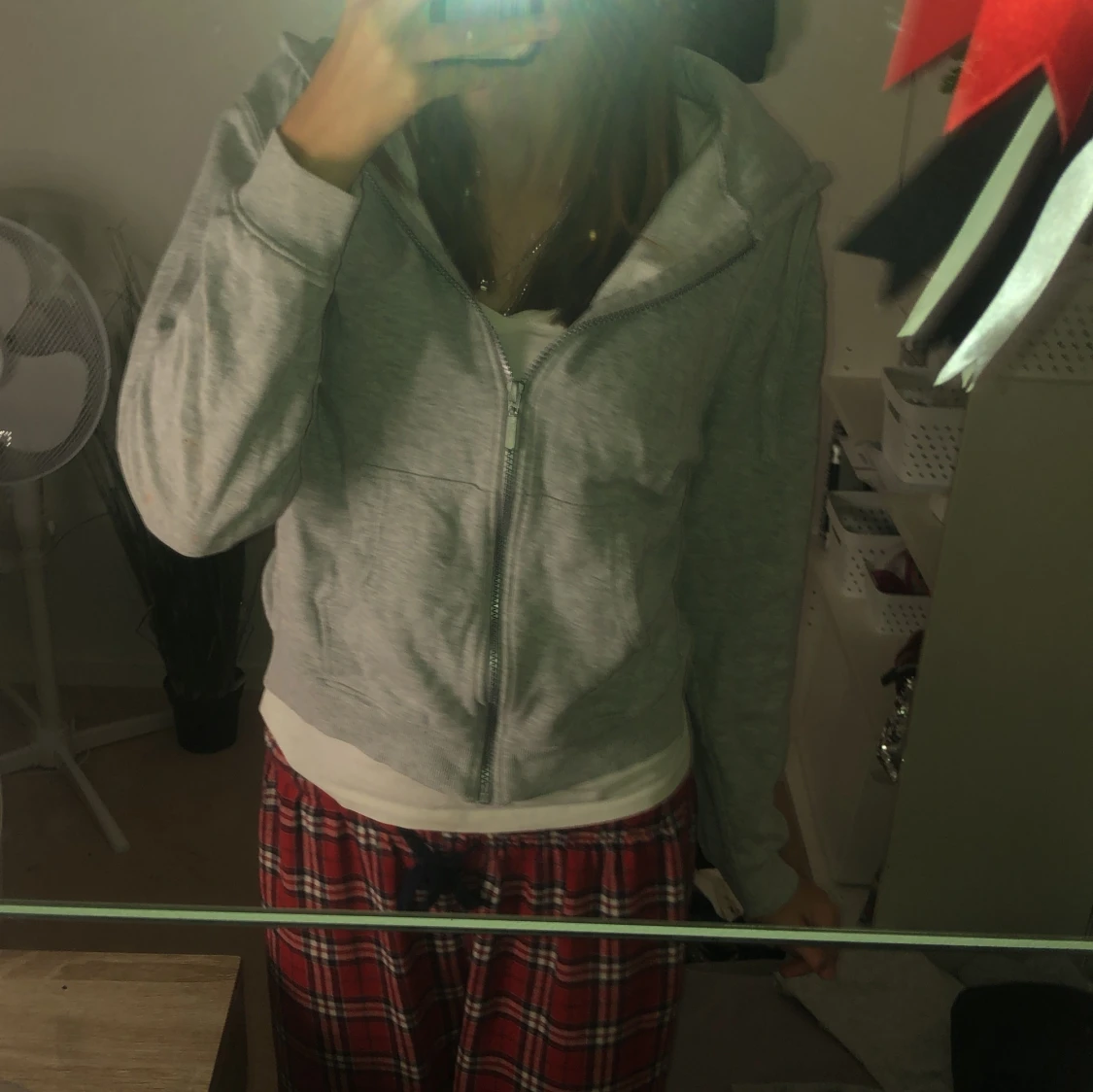 En grå ziphoodie 💕✨