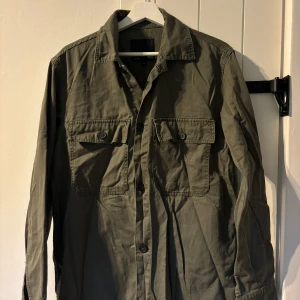 Overshirt  - Nästan nyskick Size S  Lager 157, Ralph Lauren, Samso Samso, HM, Ck, Calvin Klein, Axel Arigato, Dickies, Colmar, Acne studios, Tnf, The Norh Face Weekday, East West