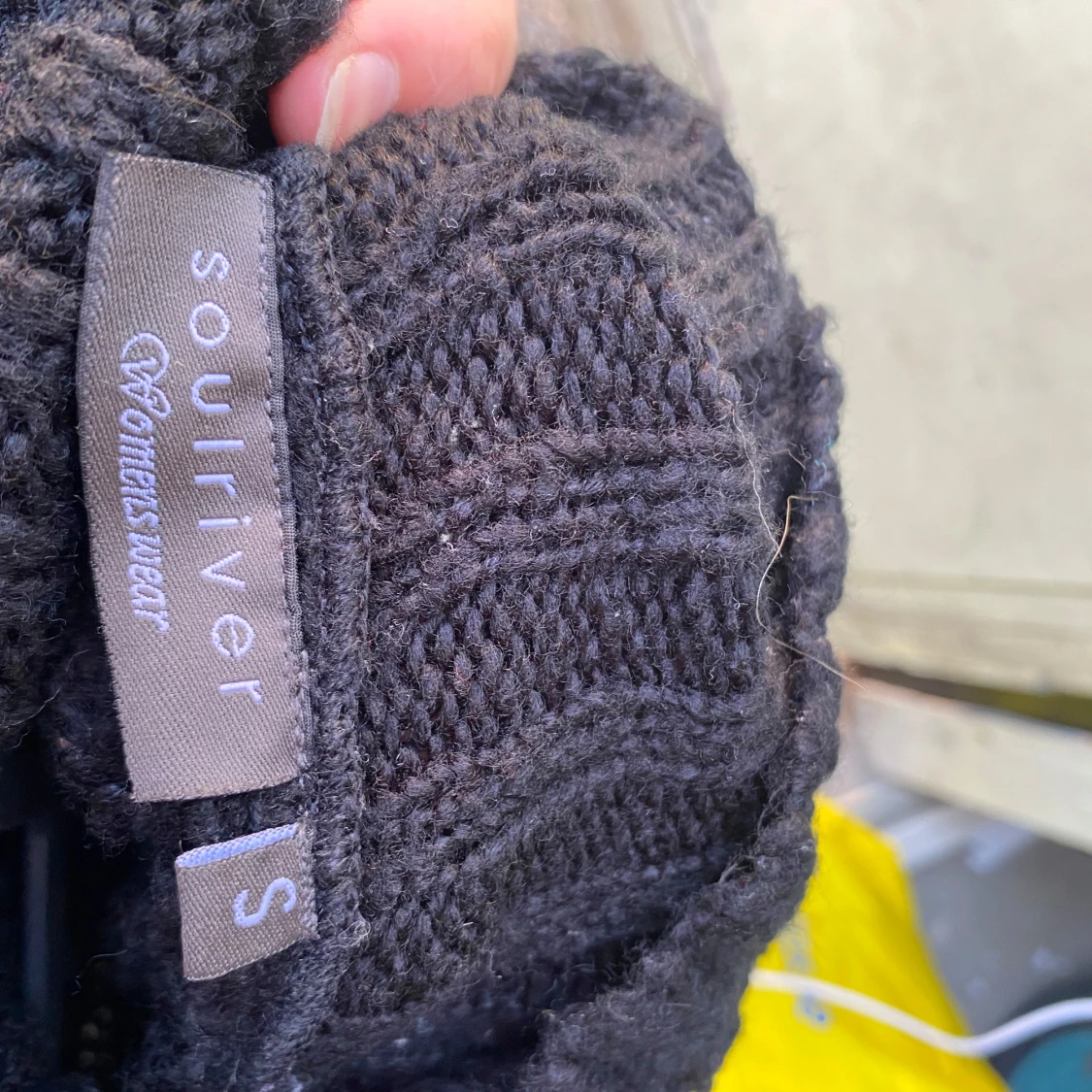 Mörkblå stickad tröja från Sourriver - 91