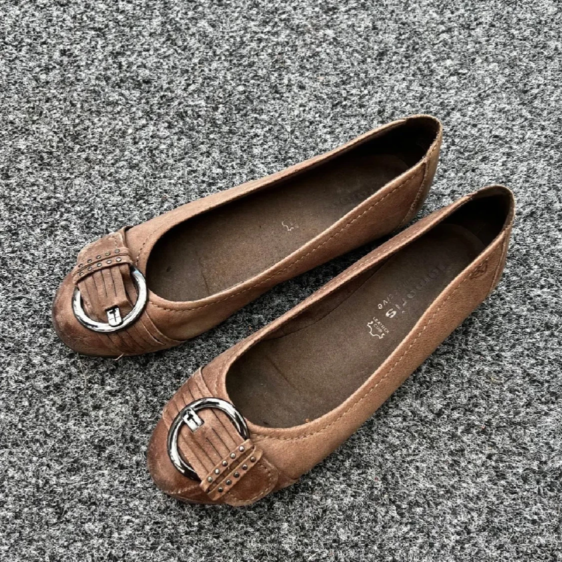 Ballerina med spänne  - 90