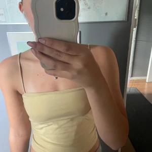 Linne  - Linne från Gina Tricot med dubbelt tyg. 