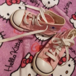 Converse - Supersöta converse för bebisar. Otroligt fint skick