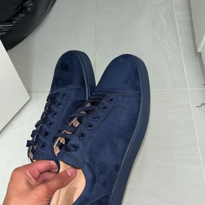 Christian Louboutins  - Säljer dessa helt splitter nya Louboutins eftersom att dem inte passar mig, skit feta skor som ja rekommenderar. Dem är dessutom helt oanvända. Kom dm för mer information 