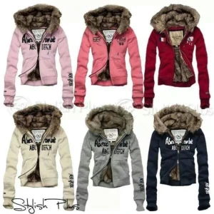 SÖKER FUR ZIP UPS! - Söker en/flera fur zip ups som ger lite så elena Gilbert/ Bella swan vibe. Har letat överallt så snälla kontakta! Särskilt abercrombie eller Hollister fur zip ups! 🫶🏼❤️