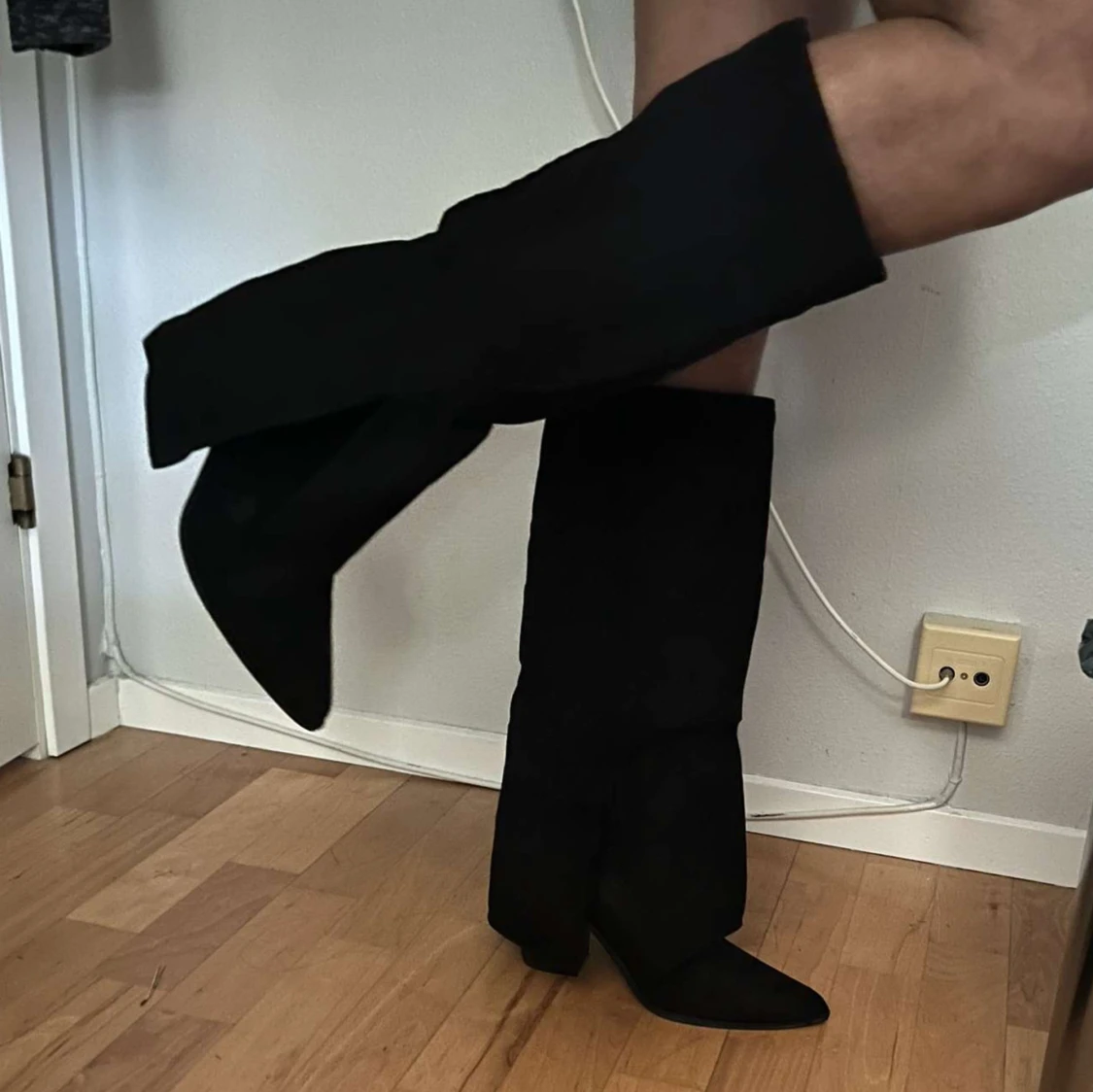 Helt nya fold over boots med detaljer - 90