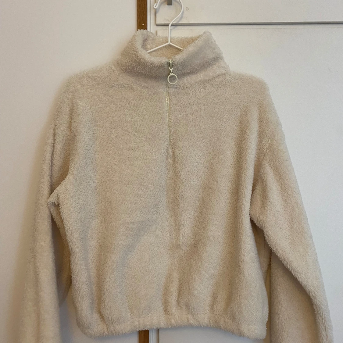 Beige fleece tröja från Chiquelle - 90