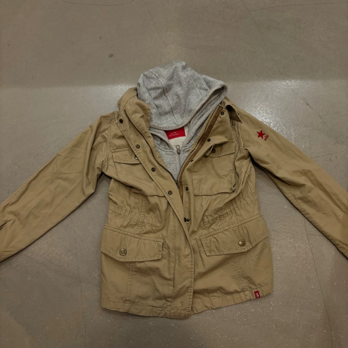 Safari jacka från edc