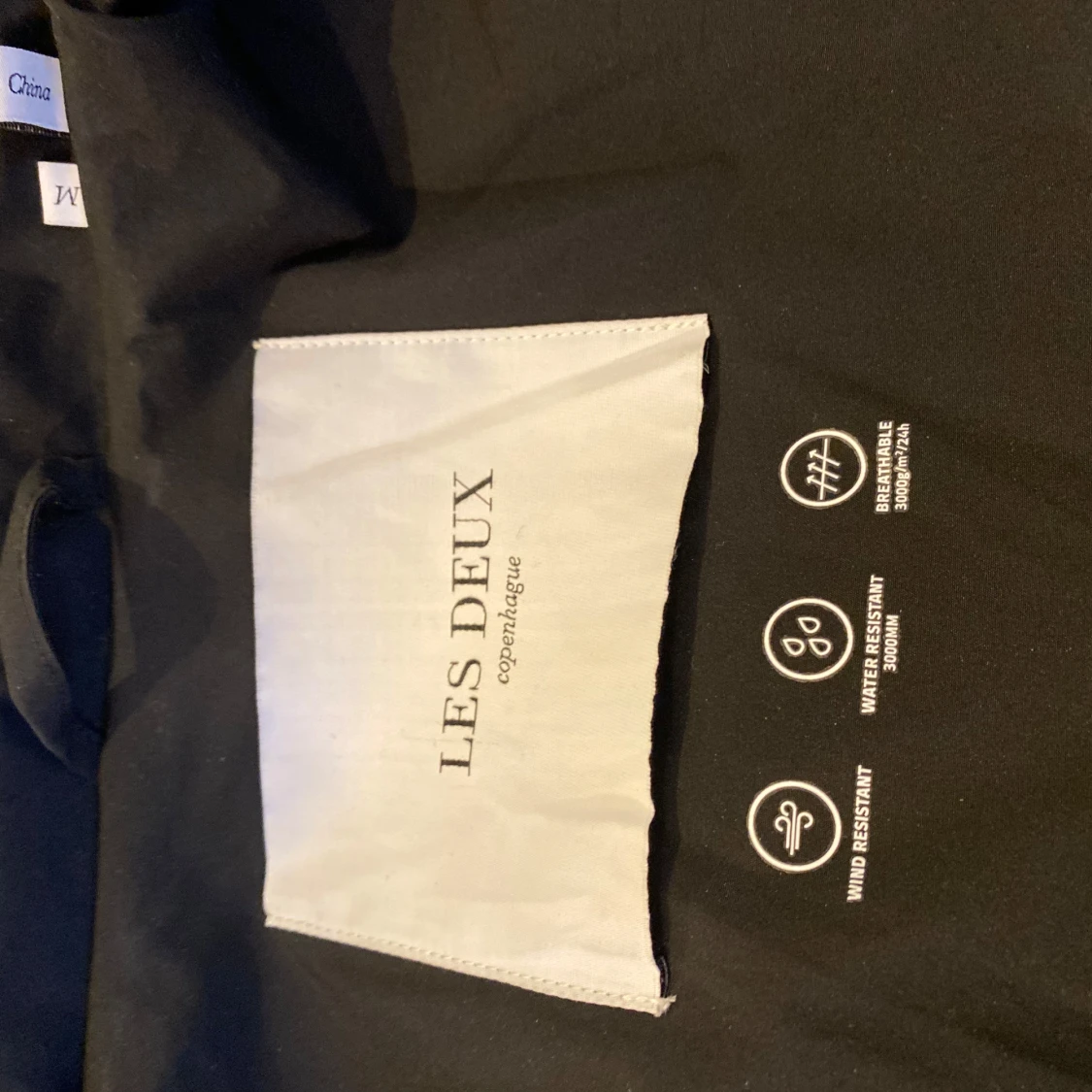 Svart pufferjacka från Les Deux - 93