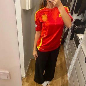 Spaniens EM tröja  2024 - Säljer Spaniens EM tröja 2024. Aldrig använd. 