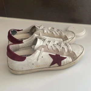 Skor - Dom är skick 6/10 Ny pris 4000kr