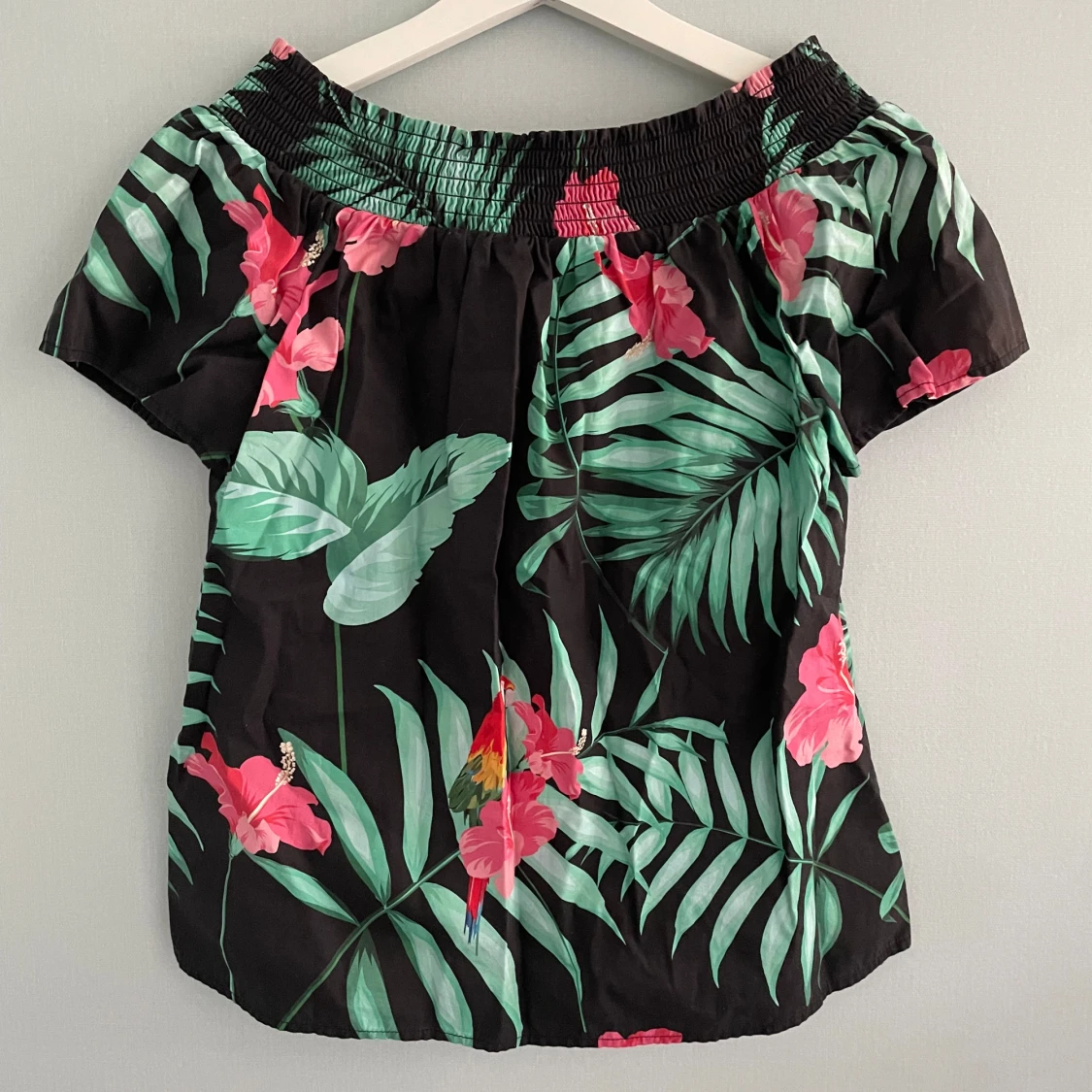 Fin mönstrad blus - 90