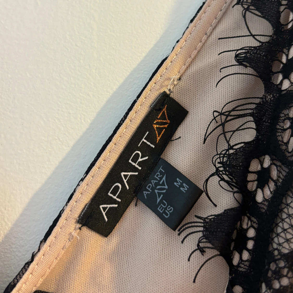 Puffig spetsklänning - 92