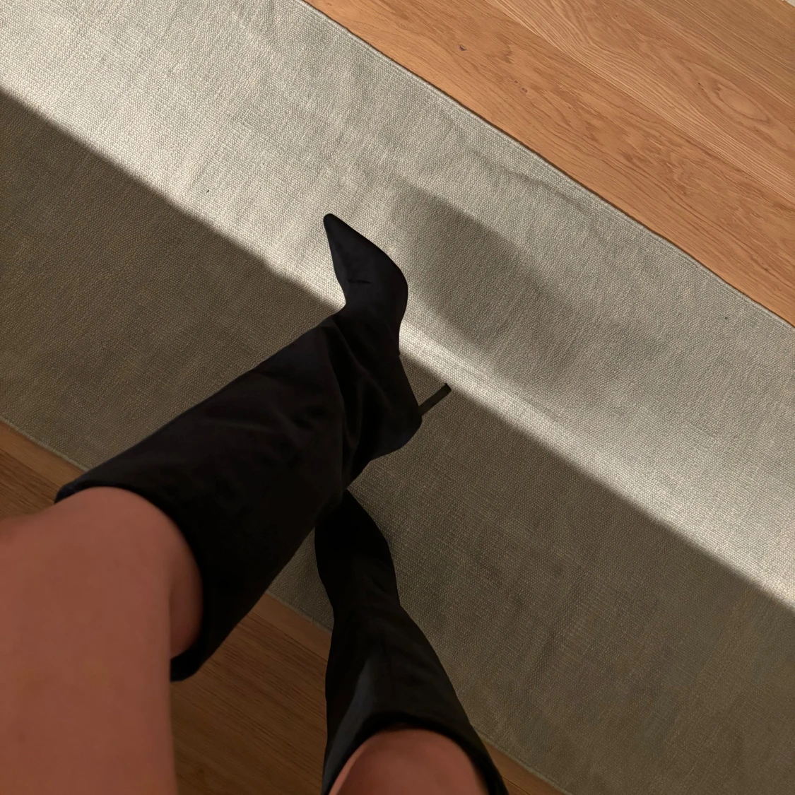 Svarta stövlar  - 90