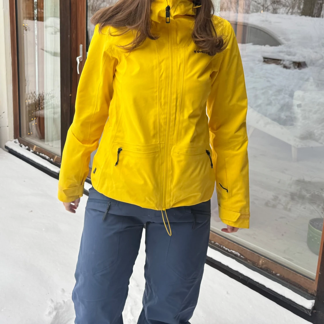 Gul skidjacka (nästan helt oanvänd!!)