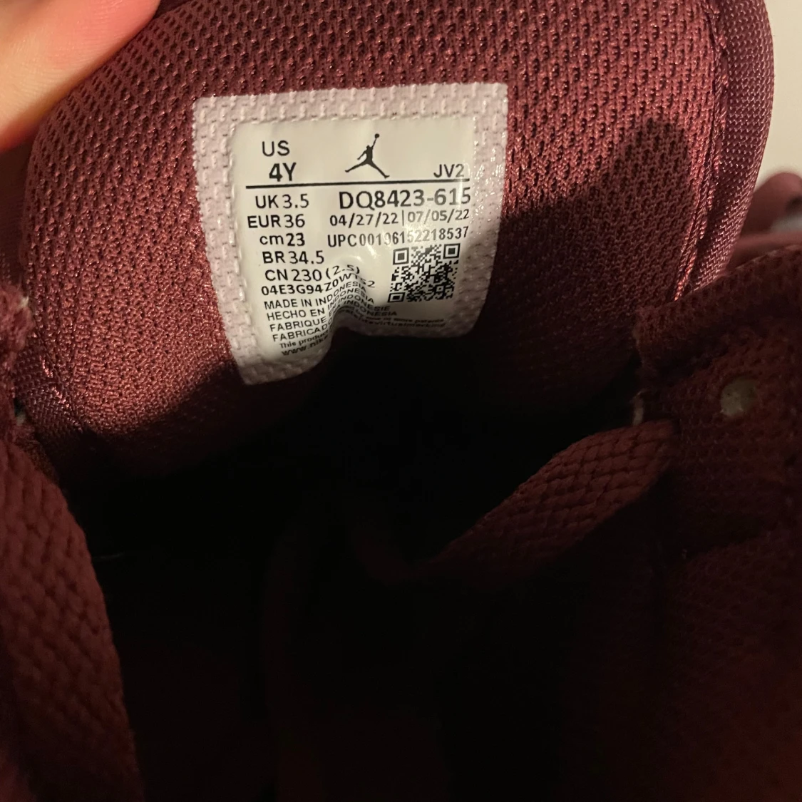  Nya  Air Jordans 1 mid (GS) strl 36. Original  - 92