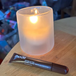 Rhode lip tint "Espresso"! - Rhode lip tint "Espresso". 10 ml. Nytt och oöppnat. 