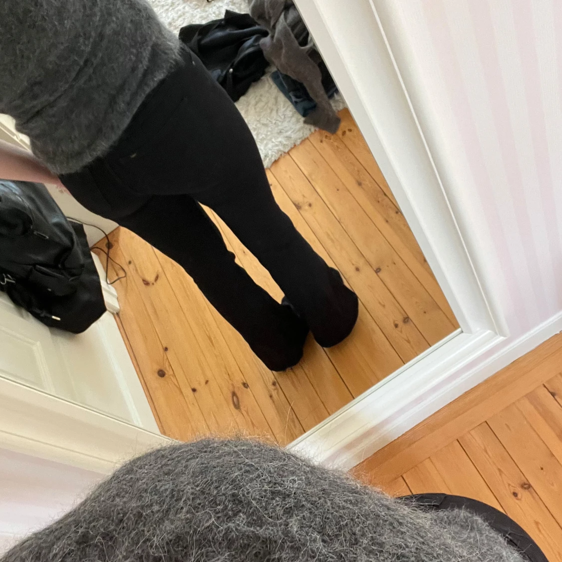 Svarta bootcut byxor - 90