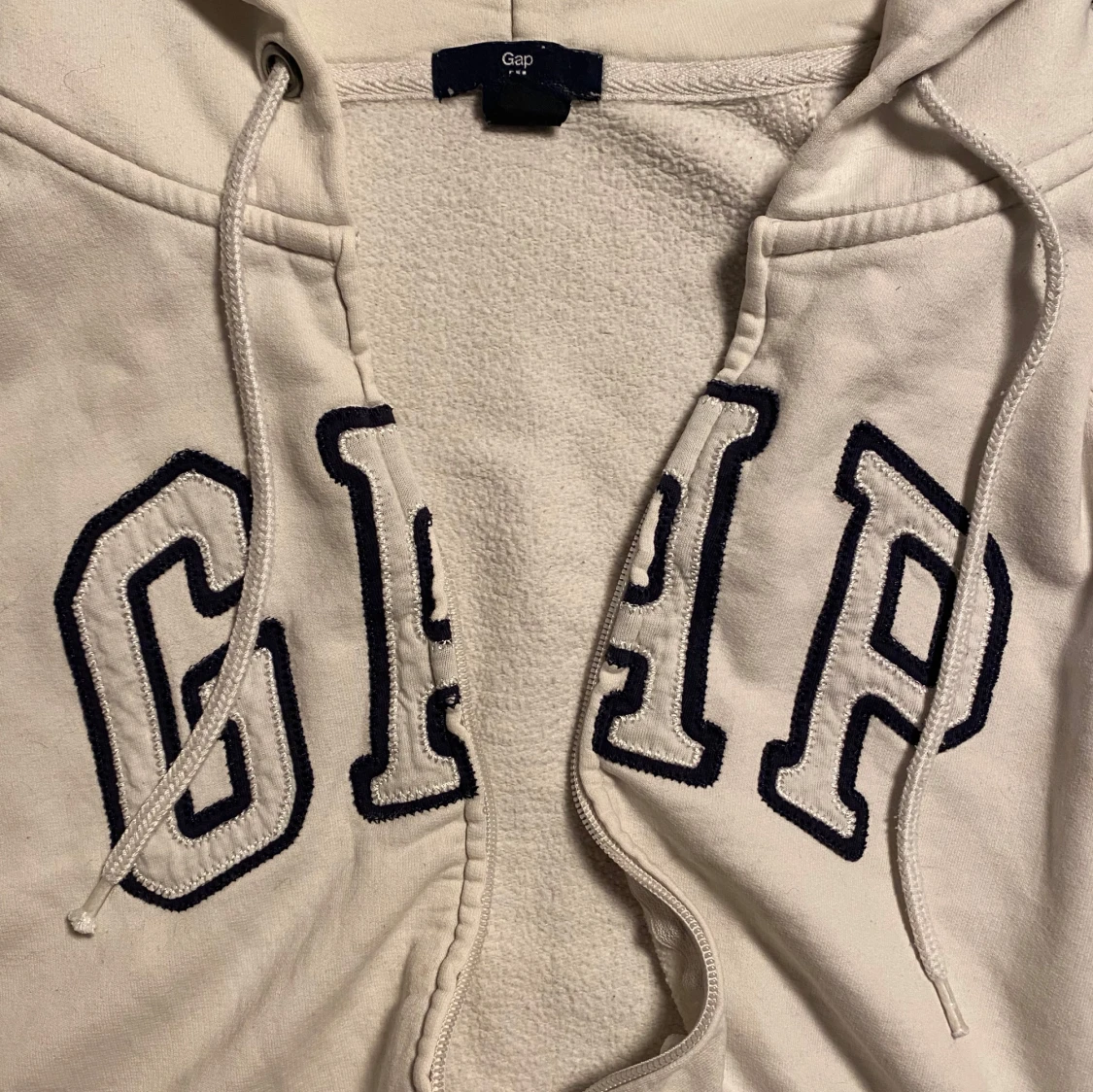 GAP zip up hoodie - 90