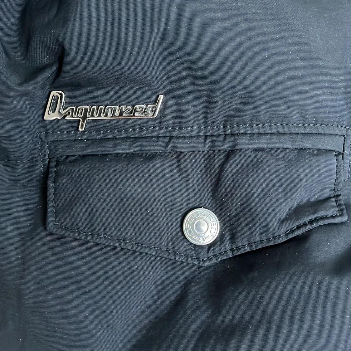 Svart pufferjacka från Dsquared2 - 91