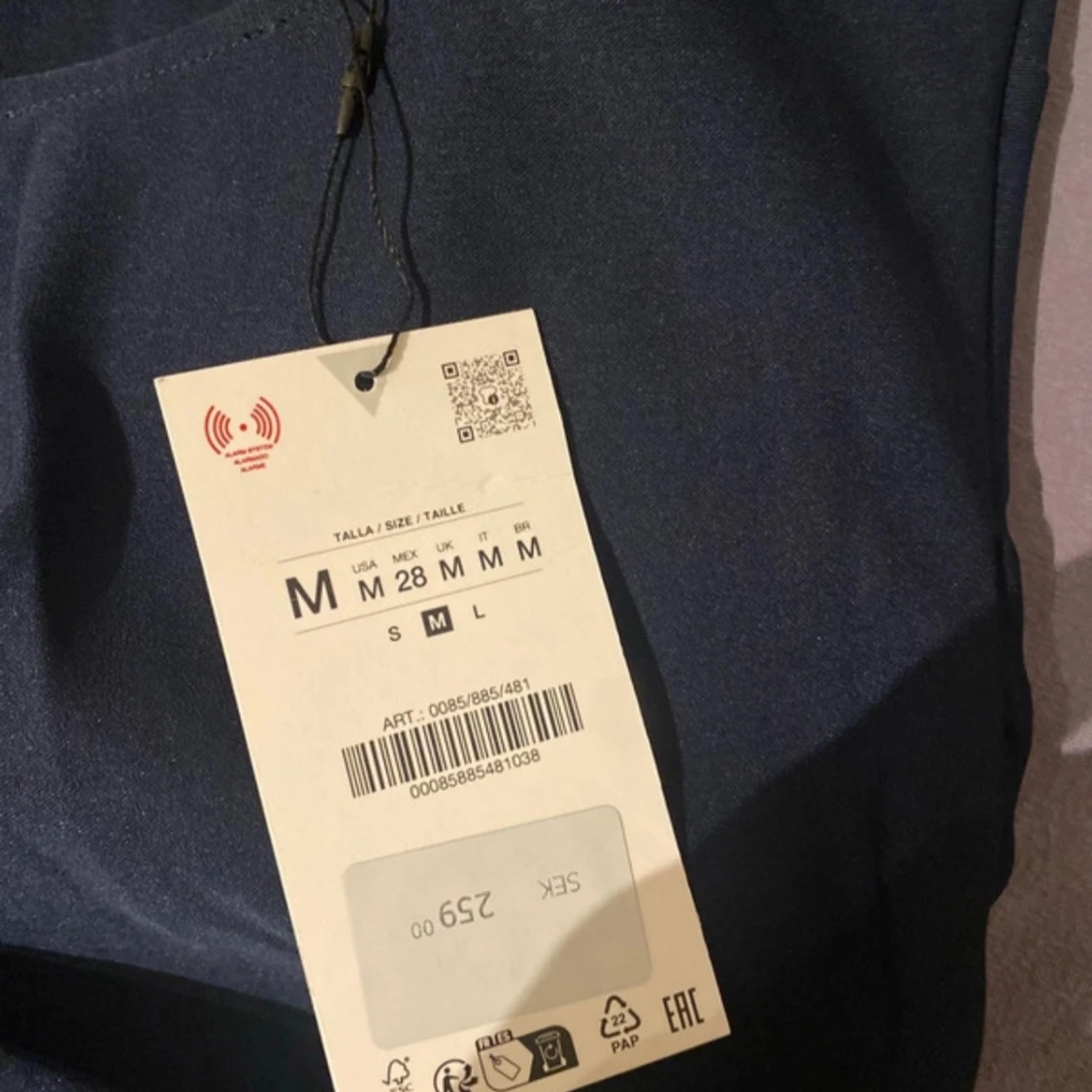 Mörkblå axelbandslös blus - 91