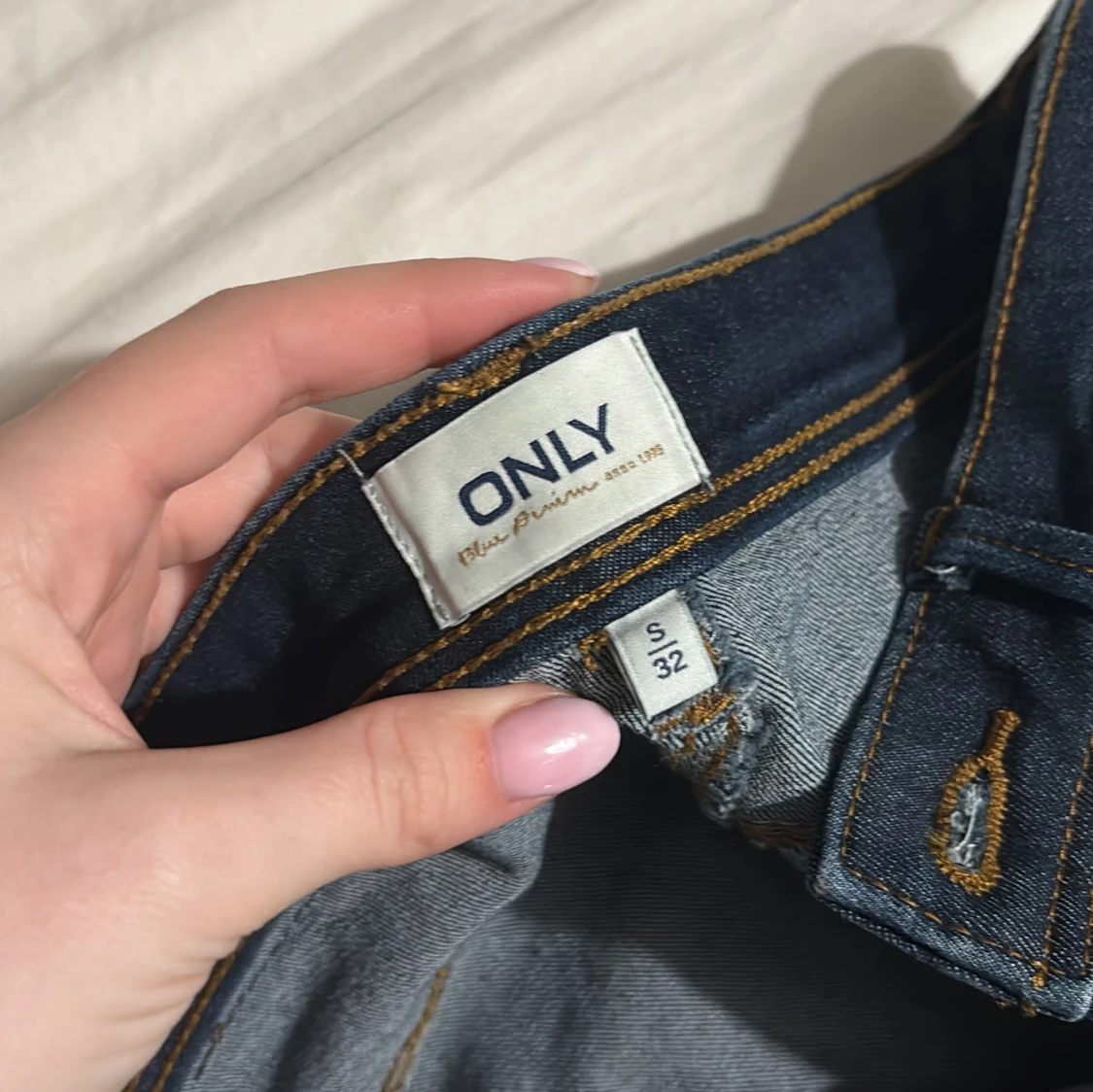 Mörkblå bootcut jeans från ONLY - 92