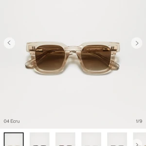 Beige solglasögon från CHIMI - Snygga solglasögon från CHIMI i färgen Ecru. Aldrig använda, fick fel storlek. 🥰 Nypris är 1350kr