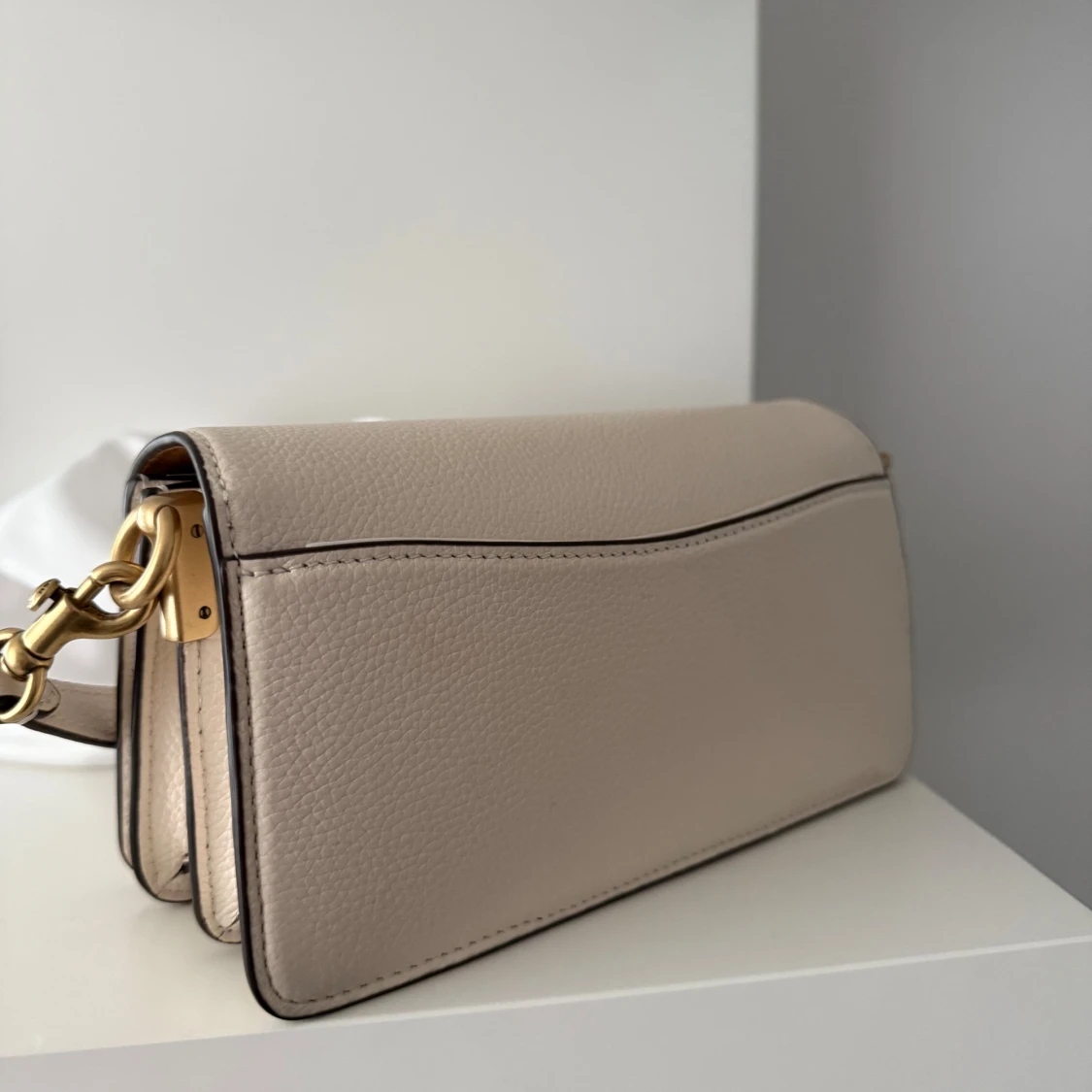 Beige axelväska från Coach - 92