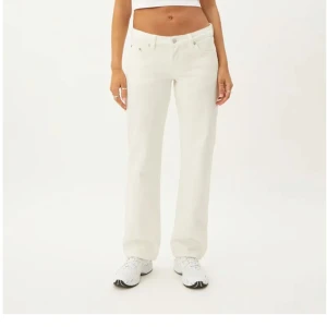 Weekday jeans  - Weekday, arrow low. Köpta second hand, men oanvända. Inga synliga defekter. W26/L32