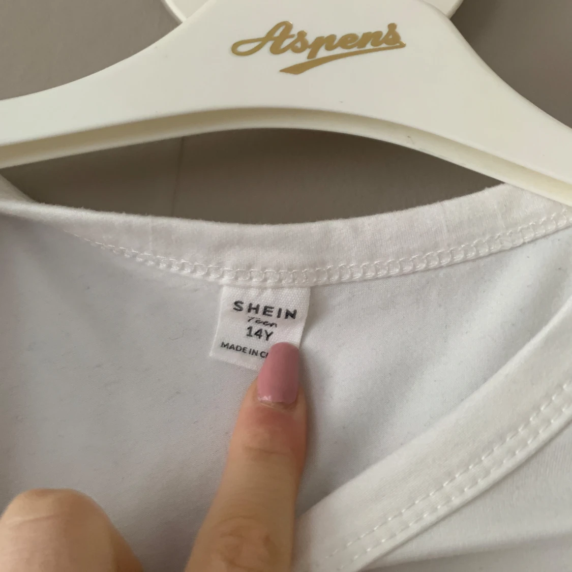 Vit kortärmad topp från Shein - 90