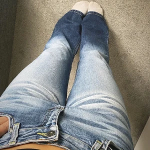 Jeans - Jeans från tom tompson💞 nycksick, jag har aldrig använt dem💞 midjemåttet är 78 cm + stretch💞 lowwaist och bootcut! Säljer för lägst 440!!