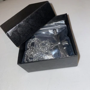 Chrome Hearts Halsband (ⓀⓄⓅⒾⒶ) - Chrome Hearts Halsband / Silverfärgad / ⚠️ NOTERA ATT HALSBANDET ÄR EN ⓀⓄⓅⒾⒶ ⚠️