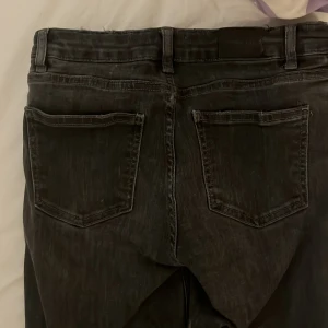 Jeans - Low waist jeans gråa. Möts upp i Stockholm och fraktar❤️