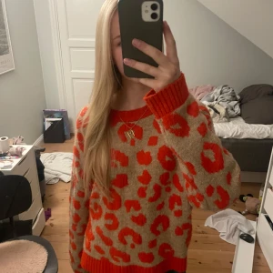 Leopard tröja - Jättecool och mysig leopardtröja!!