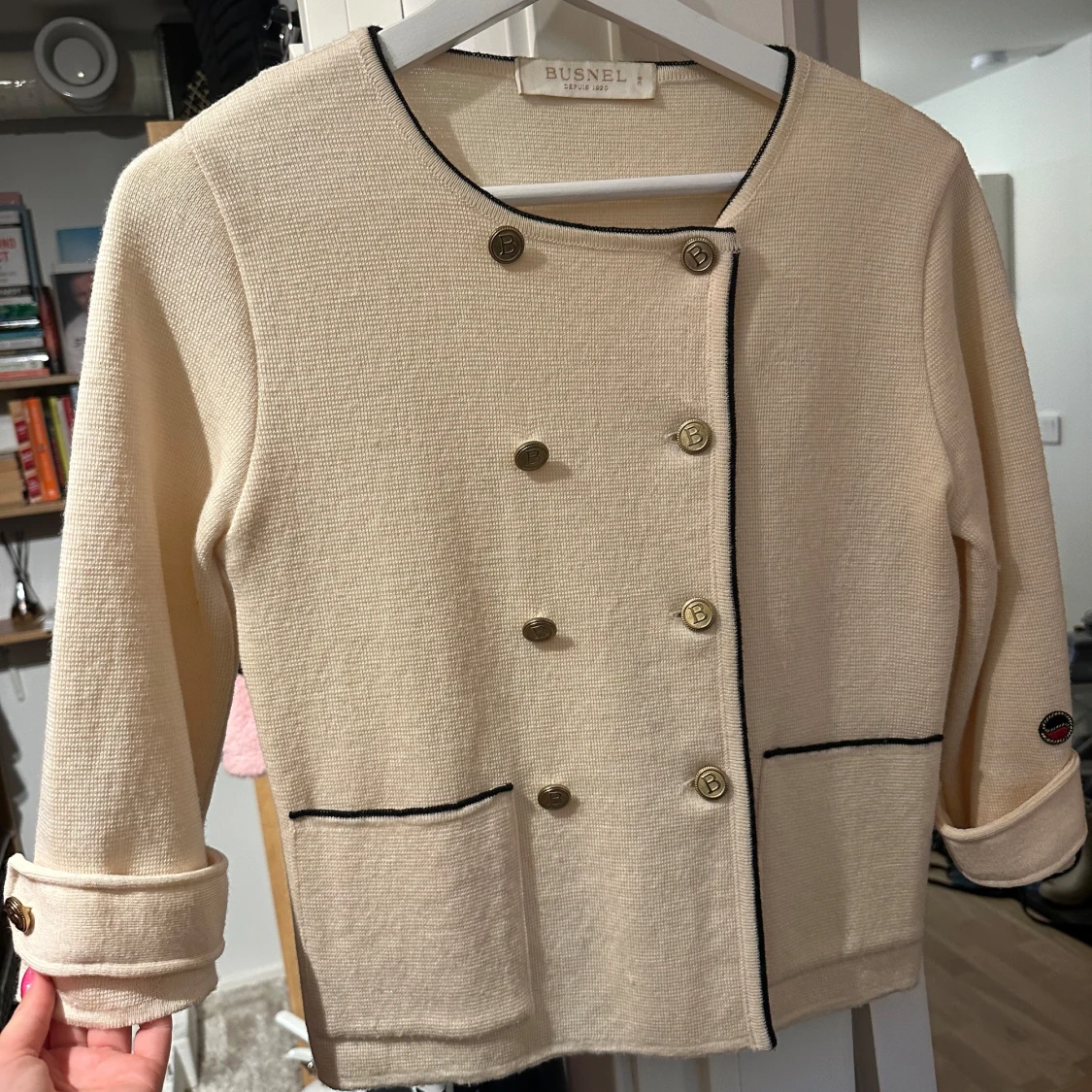 Beige kavaj från Busnel