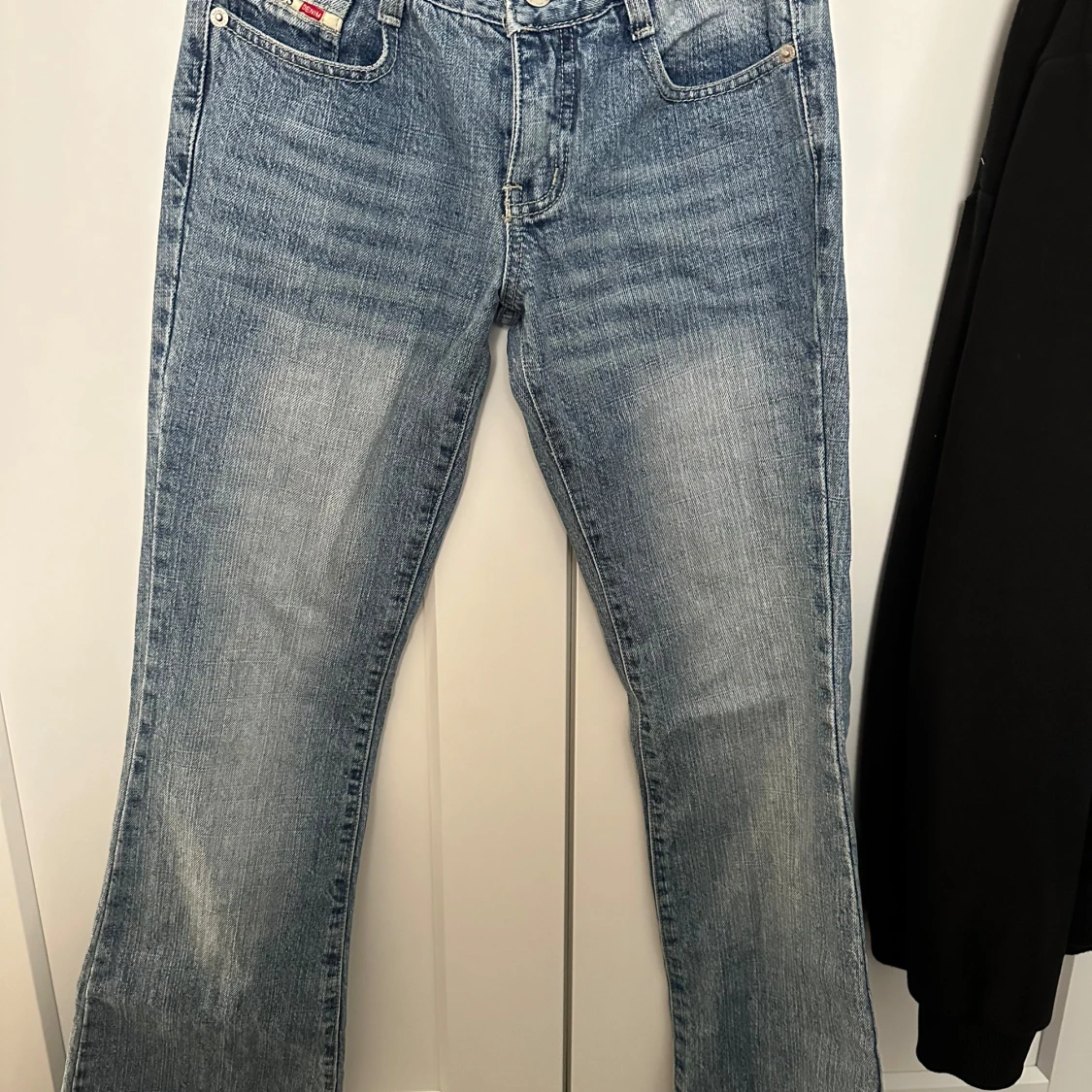 Low waist bootcut blåa jeans - 93