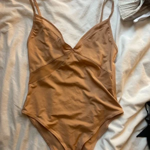 Helt ny zara body - Så cool body från zara stl M🔥 aldrig använd! 
