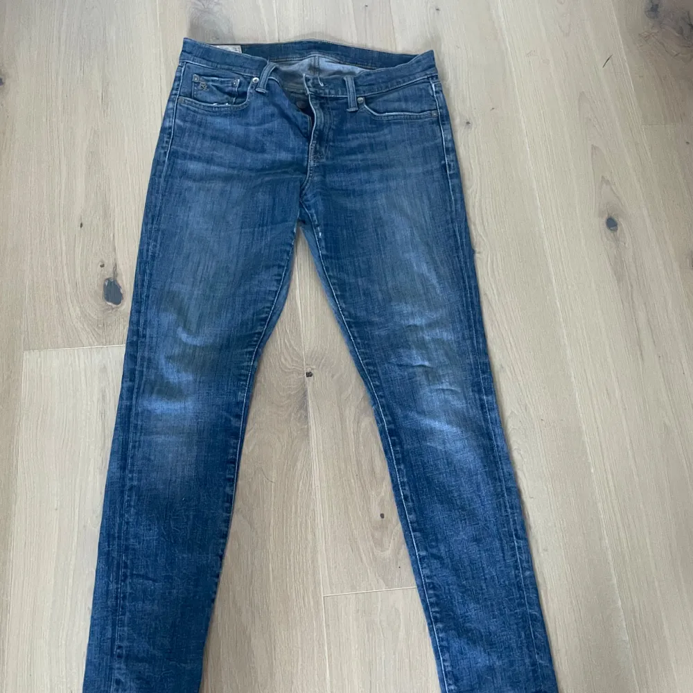 Polo jeans slim fit Strl 30 Bara höra av sig vid mått eller funderingar!. Jeans & Byxor.