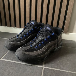 Nike air max 95 - Dom är köpta för 2400 och är fortfarande i fint skick, säljer för 1100