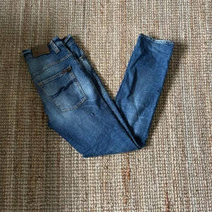 Nudie jeans  - Feta nudie jeans i fint skicka, hör av dig vid frågor🤩