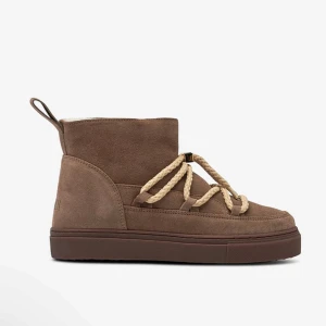 Inuikii - Säljer ett par så snygga låga inuikiis i årets modell🥰normala i storleken. Pris kan diskuteras vid snabbt köp