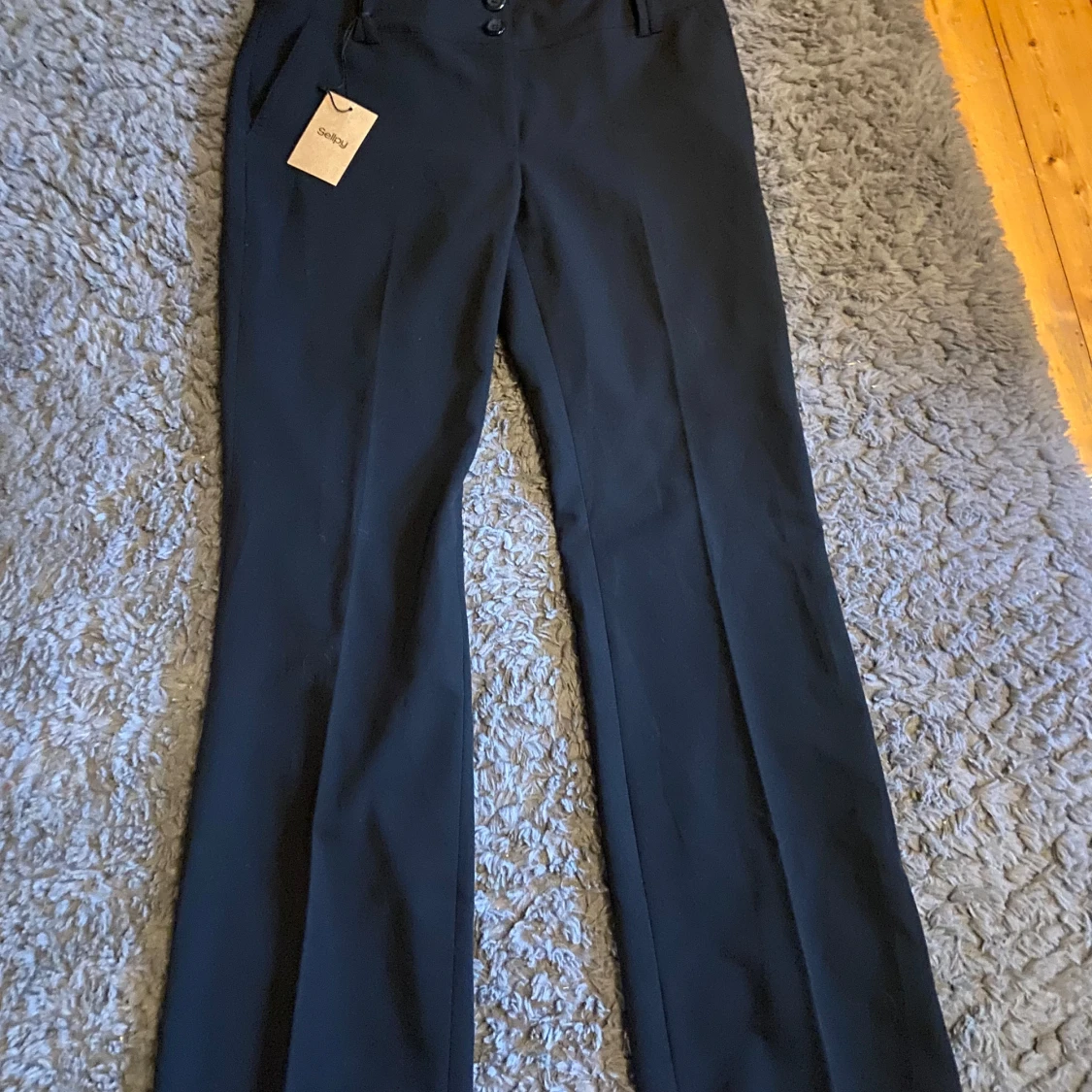 Svarta kostymbyxor  - 90