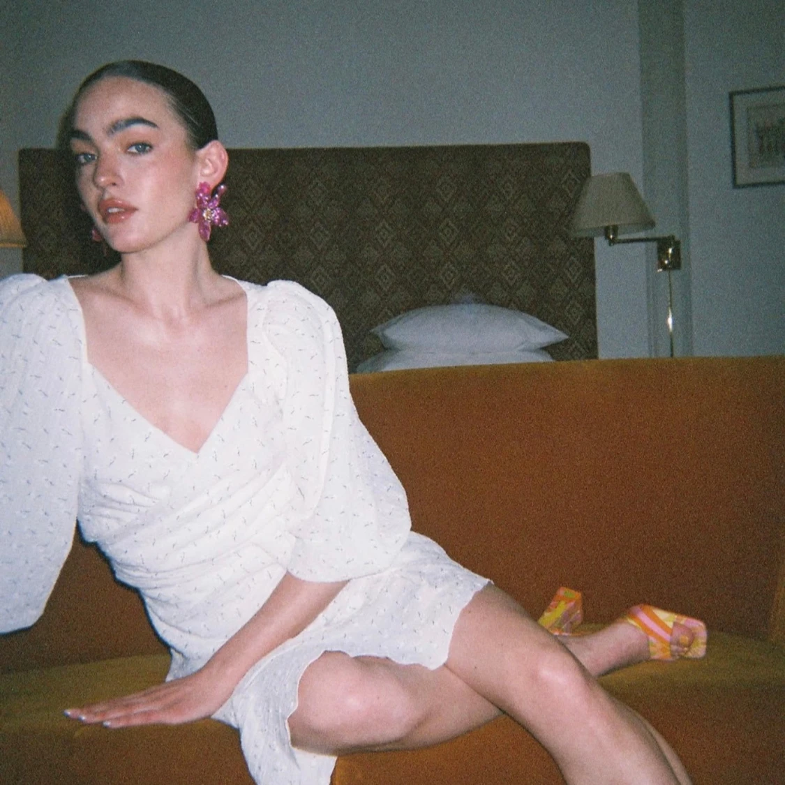 Vit blommig klänning från Adoore  - 91