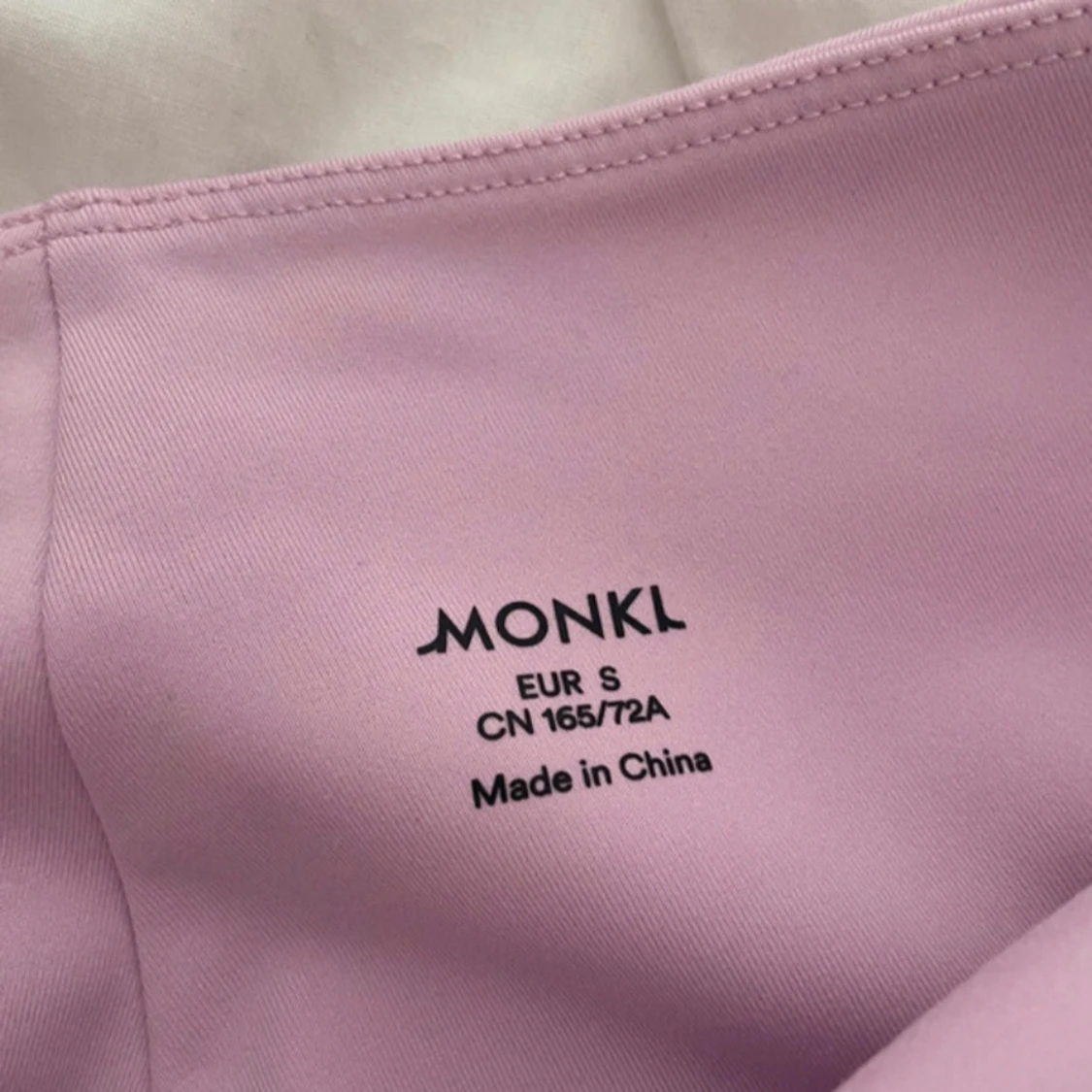 Rosa träningsset från monki - 91