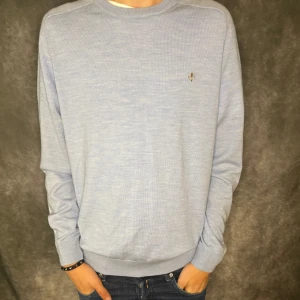 NY Morris tröja  -  // Morris tröja | Nyskick | Storlek: M (står L i lappen men står som M) | Nypris runt 1600kr | Kontakta för fler frågor eller funderingar // Deluxecloset