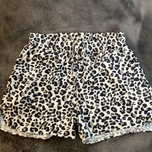 Leopard shorts - Fint skick, använda fåtal gånger 