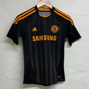 Adidas Chelsea - Aridas Chelsea tröja i storlek XS.